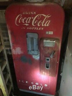 Antique vintage Coke Coca Cola 10 cent bottle vending machine