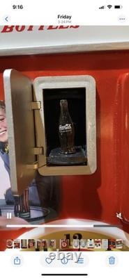 Bradford Exchange Limited Coca Cola Time For Refreshment Vending Machine Clock