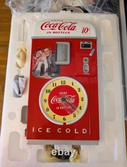 COCA-COLA Time For Refreshment Vending Machine Cuckoo Clock Bradford Exchange