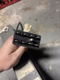 COINCO 9370-S 117 V Single Price Soda Vending Machine Coin Mech Takes $1 Coin