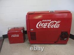 COKE MACHINE COCA COLA COOLER Original Finish. Nice to see old paint 1950's