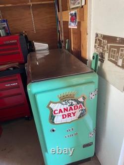 Canada dry pop vending machine