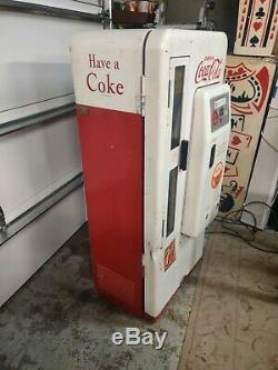 Cavalier 72 Coca Cola Machine Vendo