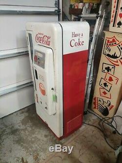 Cavalier 72 Coca Cola Machine Vendo