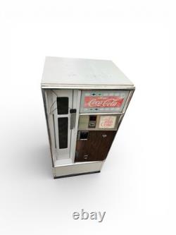 Cavalier CSS-8-64 Coke Machine With Coke Bottles