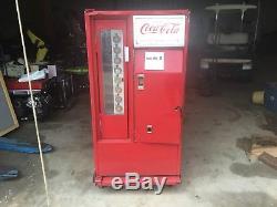 Cavalier Coke Machine USS-8-64