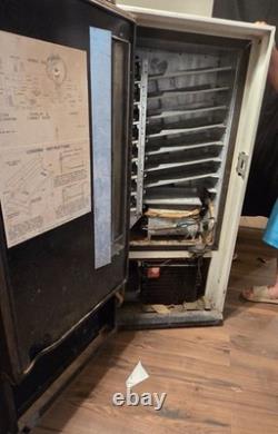 Cavalier vintage coke machine