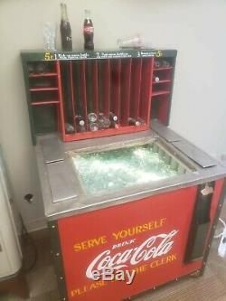 Cavelier 102 Segregation Era 2 Sided Coke Machine