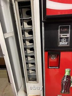 Coca Coca Vintage Cavalier 15 Cents Vending Machine