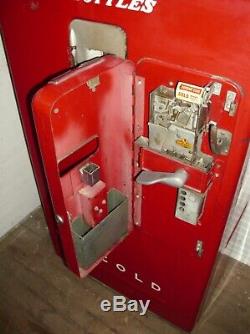 Coca Cola 1951 #39 Red Vendo Bottle Vending Machine Works Original