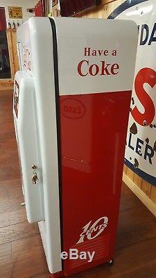 Coca Cola, Cavalier 72 Coke, soda bottle vending machine, Super Superior Resto