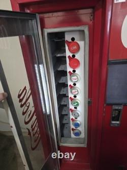 Coca-Cola Cavalier USS-8-64 Vintage Red Coke Machine, Working, Cold