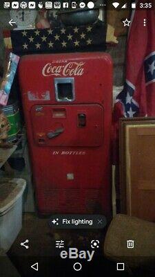 Coca-Cola Coke Machine vendor VMC 33 Unrestored