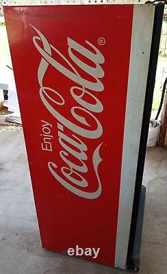 Coca Cola Coke Vending Machine Cavalier Vintage Model 1USS-64101 WORKS GREAT