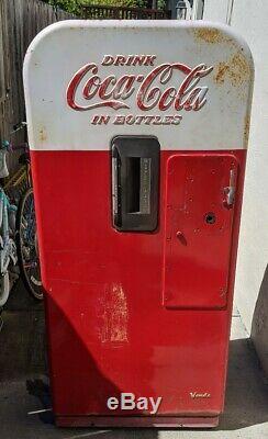 Coca Cola Coke soda Machine Vendo 39 Cabinet pepsi 7up 81 39 44 56