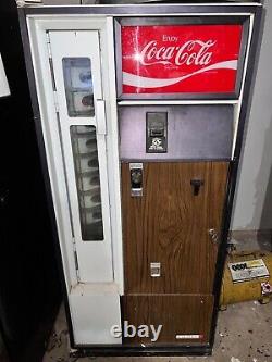 Coca Cola Coke vintage vending machine