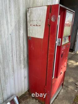 Coca Cola Machine Cavalier CS-96 unrestored non-working
