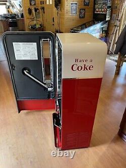 Coca Cola Machine (Restored) 1955 Vendo V56