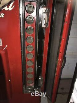 Coca Cola Machine With Violent History Vendo 110 WORKING Vending Nice Original