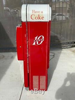 Coca Cola Machine vendo 81