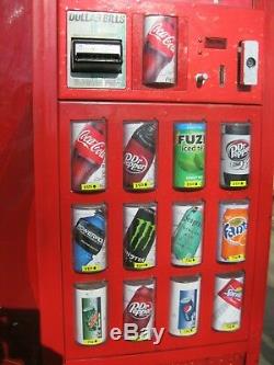 Coca-Cola Royal 660 Bottles & Cans Soda Vending Machine