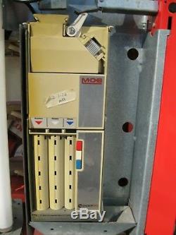 Coca-Cola Royal 660 Bottles & Cans Soda Vending Machine