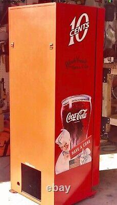 Coca Cola Soda Vending Machine! 