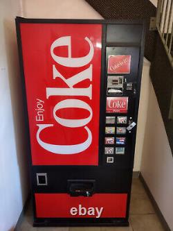 Coca Cola Vending Machine