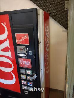 Coca Cola Vending Machine