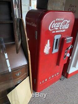 Coca Cola Vendo 39 Coke Machine Works Vends Unrestored Poor Repaint