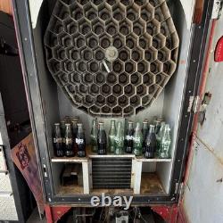 Coca-Cola Vintage Soda Vending Machine 10¢ Dime Only Red Lift Door