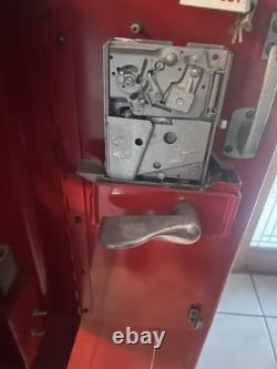 Coca-Cola Vintage Vending Machine Vendo V-39 5-cent Coin