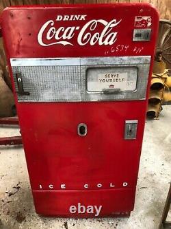 Coca Cola machine