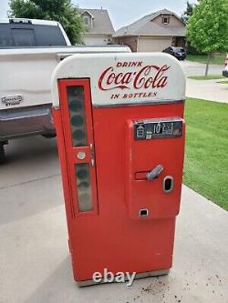 Coca cola Vendo 81 D Coke machine