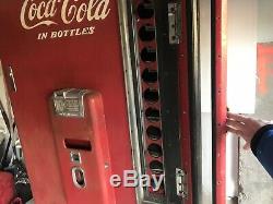 Coka Cola Machine Vintage Collectible Vendo Model H1100