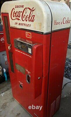 Coke Coca Cola Soda Machine Vendo 81D pepsi 7up 44 56