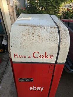 Coke Coca Cola Soda Machine Vendo 81D pepsi 7up 44 56