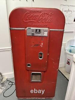 Coke Coca Cola Vendo 80 V-80 Soda Vending Machine Rare. Working