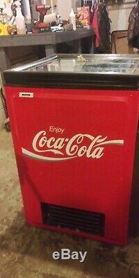 Coke Coca Cola commercial Store Machine chest