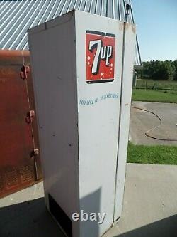 Coke CocaCola Machine Selectivend 7/up S96SA Pepsi 81 72 39