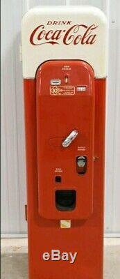 Coke Machine 1956 VMC-44