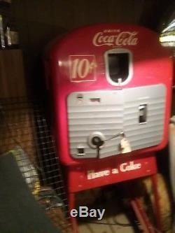 Coke cola vendolator model 27