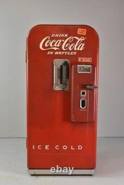 Coke machine vintage