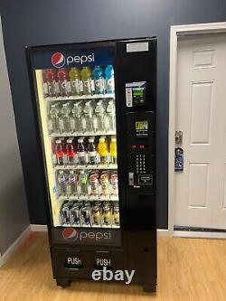 Dixie Narco 3561 Babybev Max Glassfront Soda Drink Vending Machine