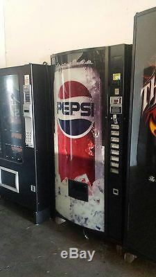 Dixie Narco 368-8 Bubble Front Soda Vending Machine Pepsi/Coke WithBill Acceptor