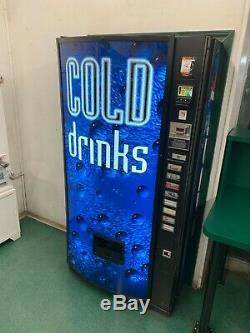 Dixie Narco 368 Soda Vending Machine Cold Drinks Front 8 Selections Complete