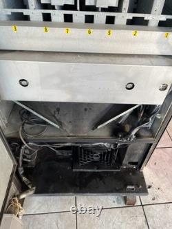 Dixie Narco 440 Drink Vending Machine 8 Selection