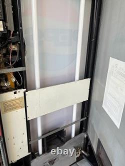 Dixie Narco 440 Drink Vending Machine 8 Selection