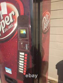 Dixie Narco 440 vending machine