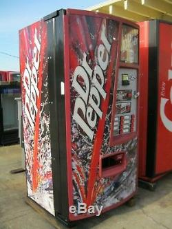 Dixie Narco 501-E Bottles & Cans Soda Vending Machine